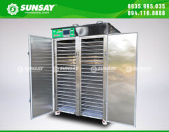 Buồng sấy và các khay tiếp xúc sản phẩm đều được làm bằng inox 304