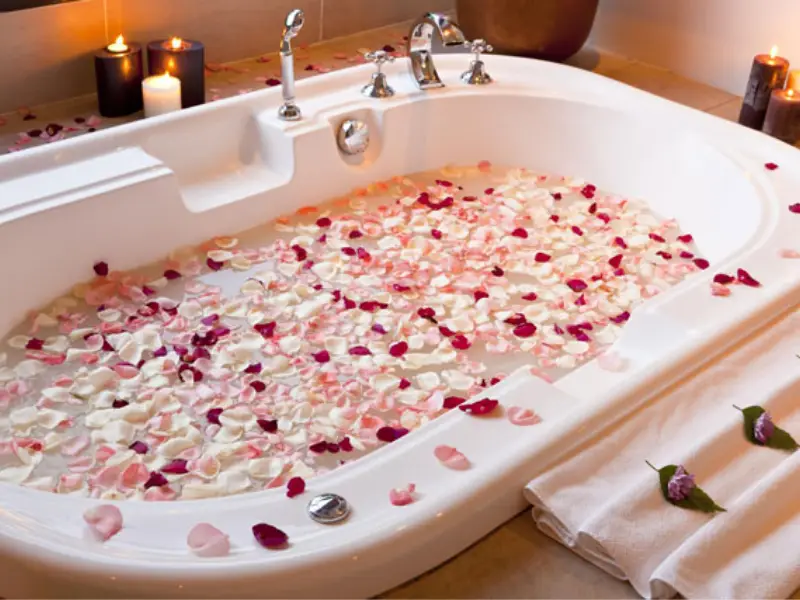 Lợi ích tuyệt vời của hoa tắm bồn